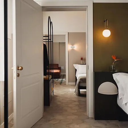Volante Urban Design Hotel 3*