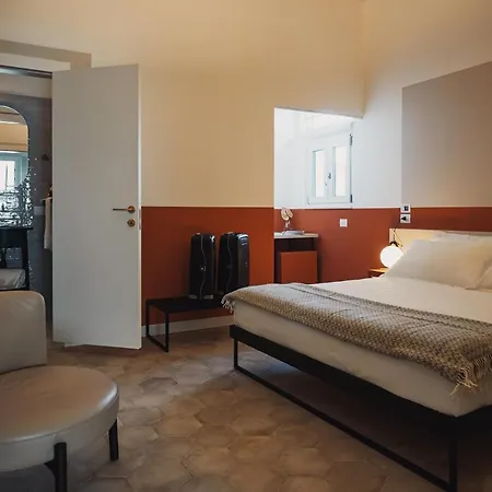 Volante Urban Design Hotel 3*